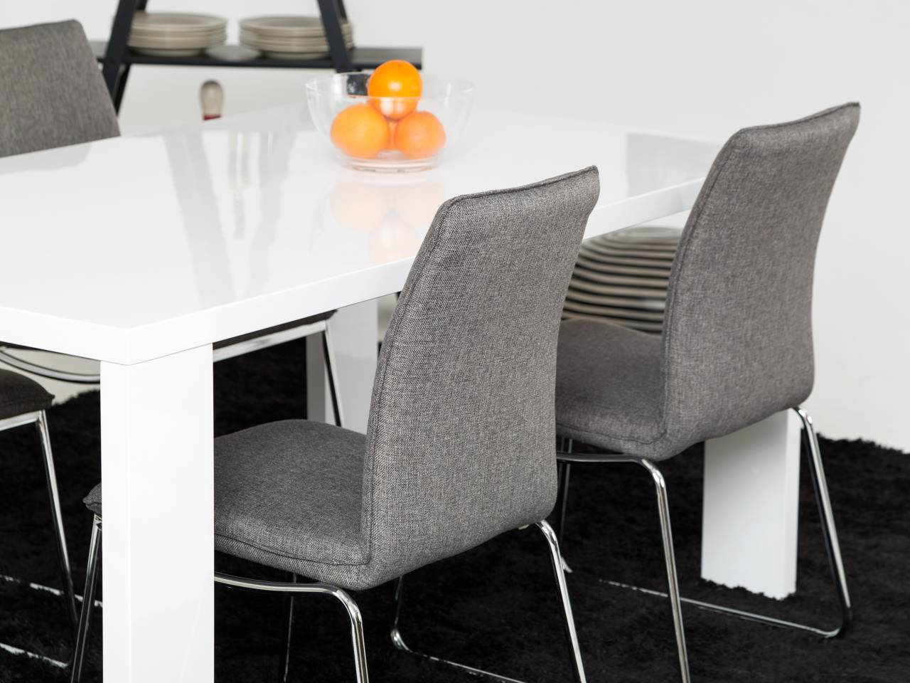 R�NNE Bord 140 Vit + 4 LJUNGAN Stol Gr�